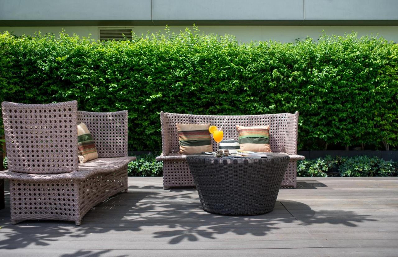 Sivatel Bangkok Hotel Exterior photo The outdoor area