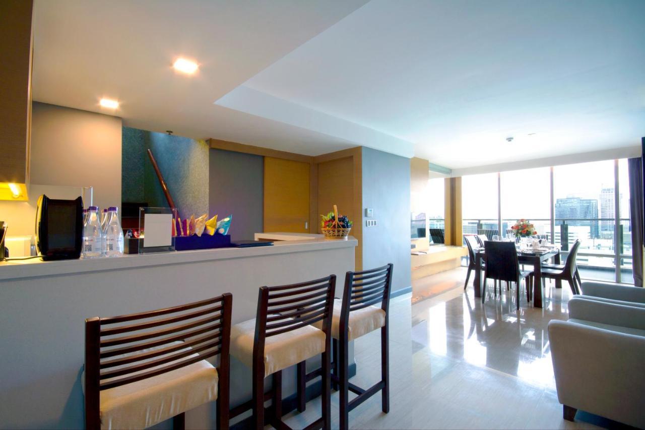 Sivatel Bangkok Hotel Exterior photo A typical apartment interior