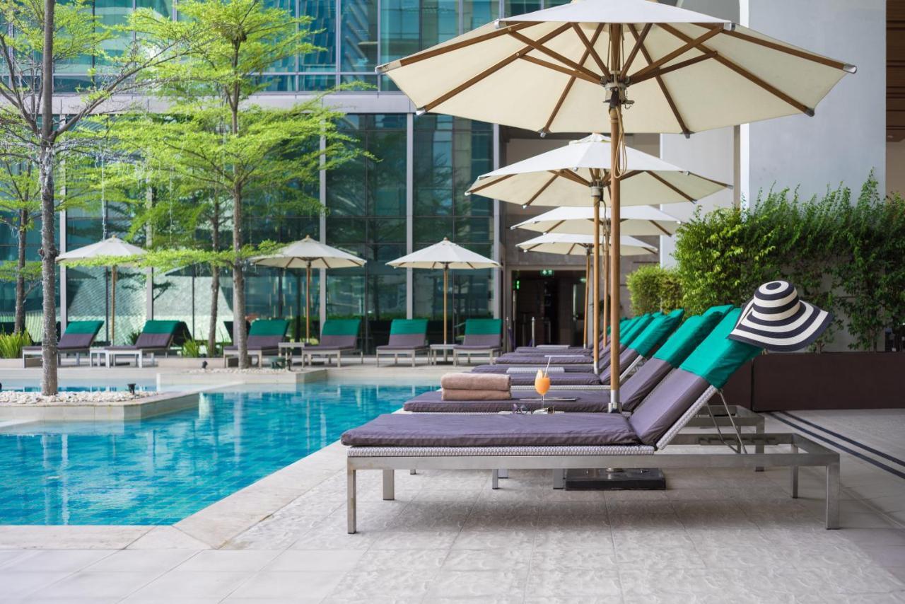 Sivatel Bangkok Hotel Exterior photo The swimming pool at the hotel
